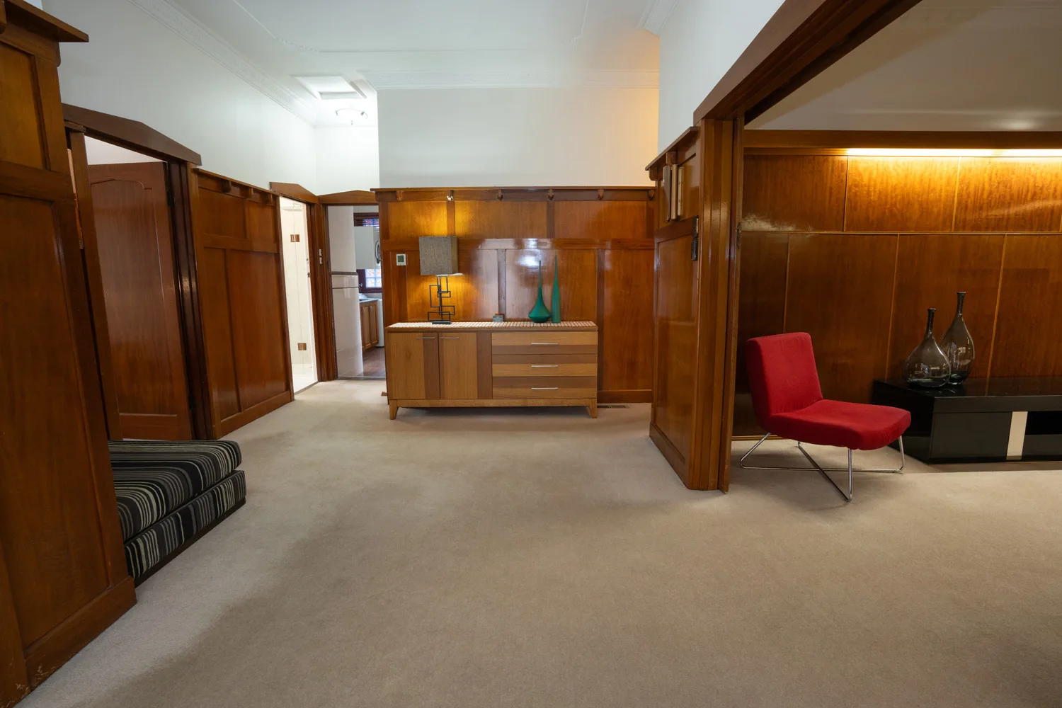 Ballarat Accommodation. Family Accommodtion. Corporate Accommodation. Self-contained. Indoor heated pool, pickleball, restaurant