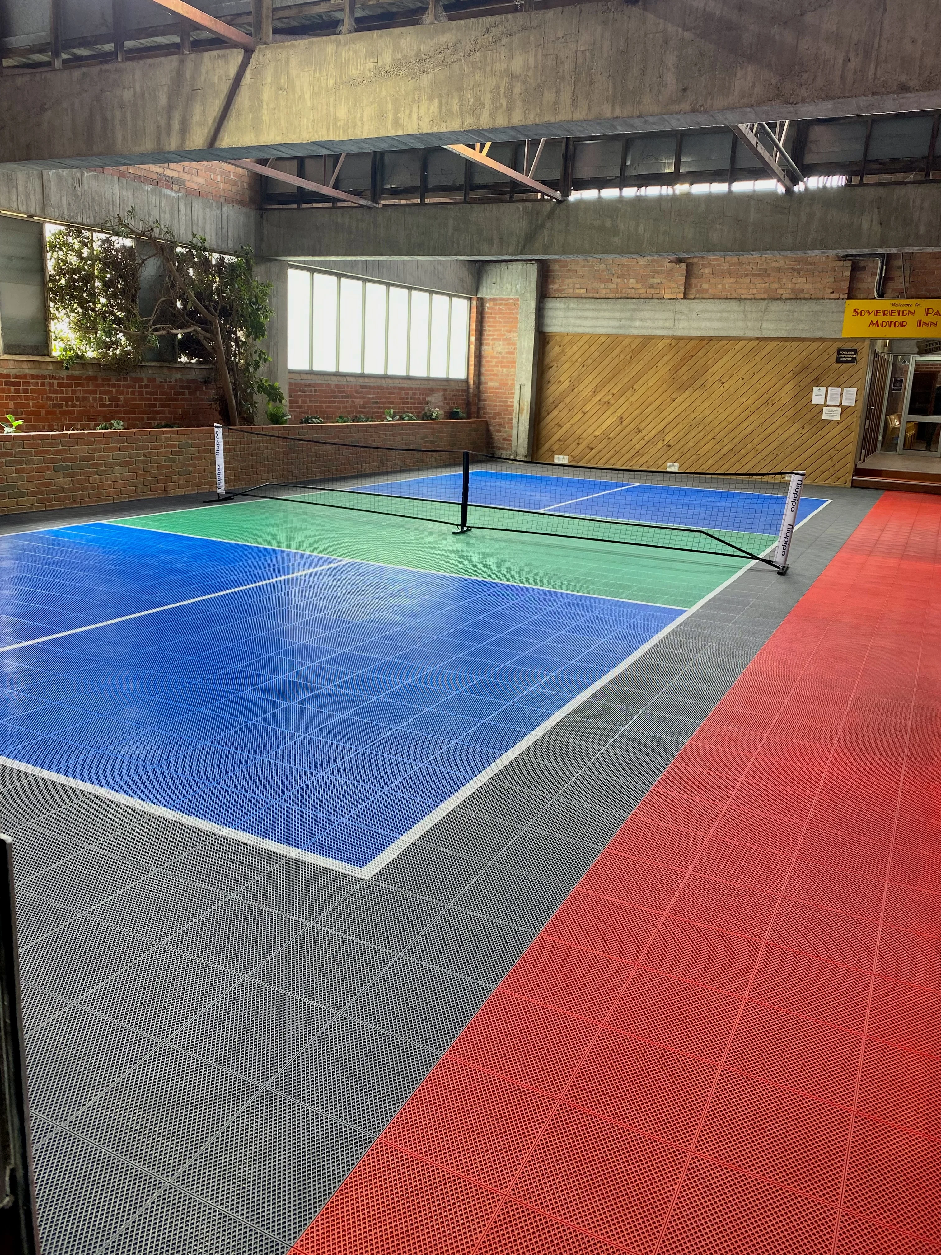 Ballarat Accommodation. Family Accommodtion. Corporate Accommodation. Self-contained. Indoor heated pool, pickleball, restaurant
