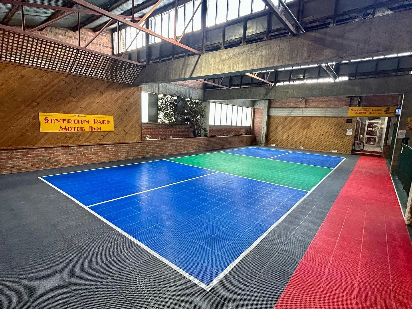 Ballarat Accommodation. Family Accommodtion. Corporate Accommodation. Self-contained. Indoor heated pool, pickleball, restaurant